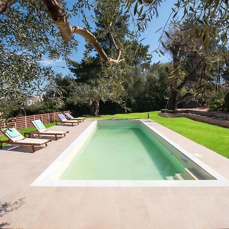 Spyrelia Villa With Private Pool & Outdoor Hot Tub Dassiá Exteriér fotografie
